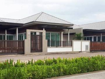 Eastiny Bangsaray Pool villa selling as loss