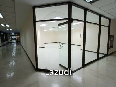 Office space for rent at B.B. Building 84 sqm