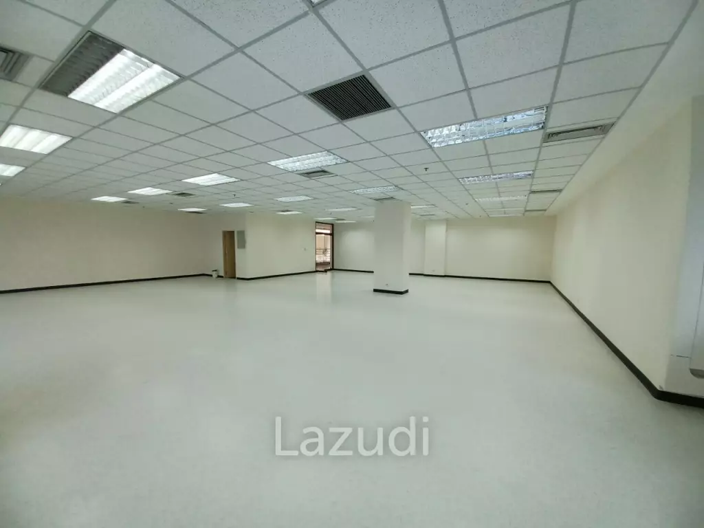 Office space for rent at B.B. Building 192 sqm