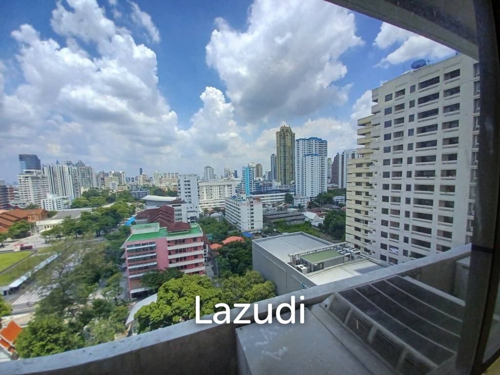 Office space for rent at B.B. Building 64 Sqm