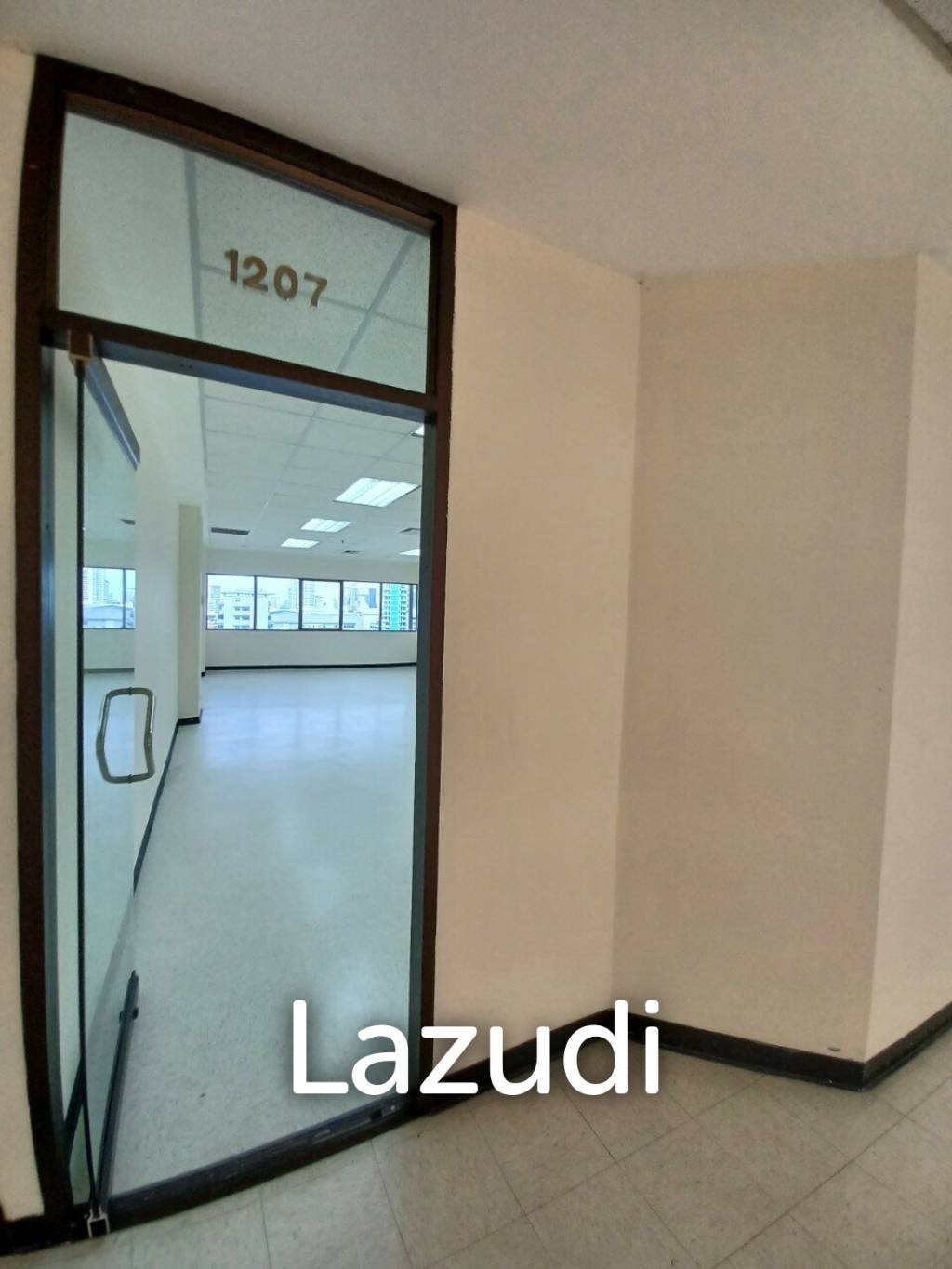Office space for rent at B.B. Building 64 Sqm