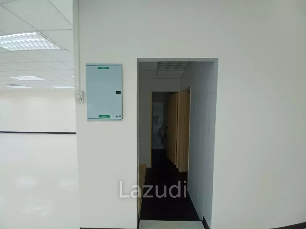 Official space for rent 192 Sqm at BB Building Asoke