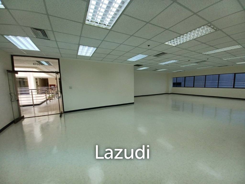 Official space for rent 192 Sqm at BB Building Asoke