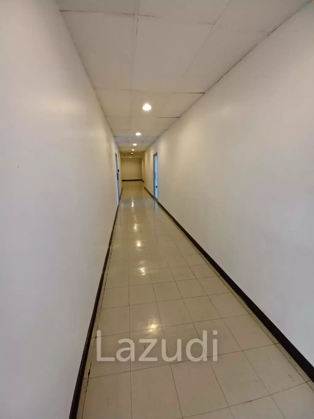 Office space for rent at Sino-Thai Tower unit 7A  size 77 Sqm