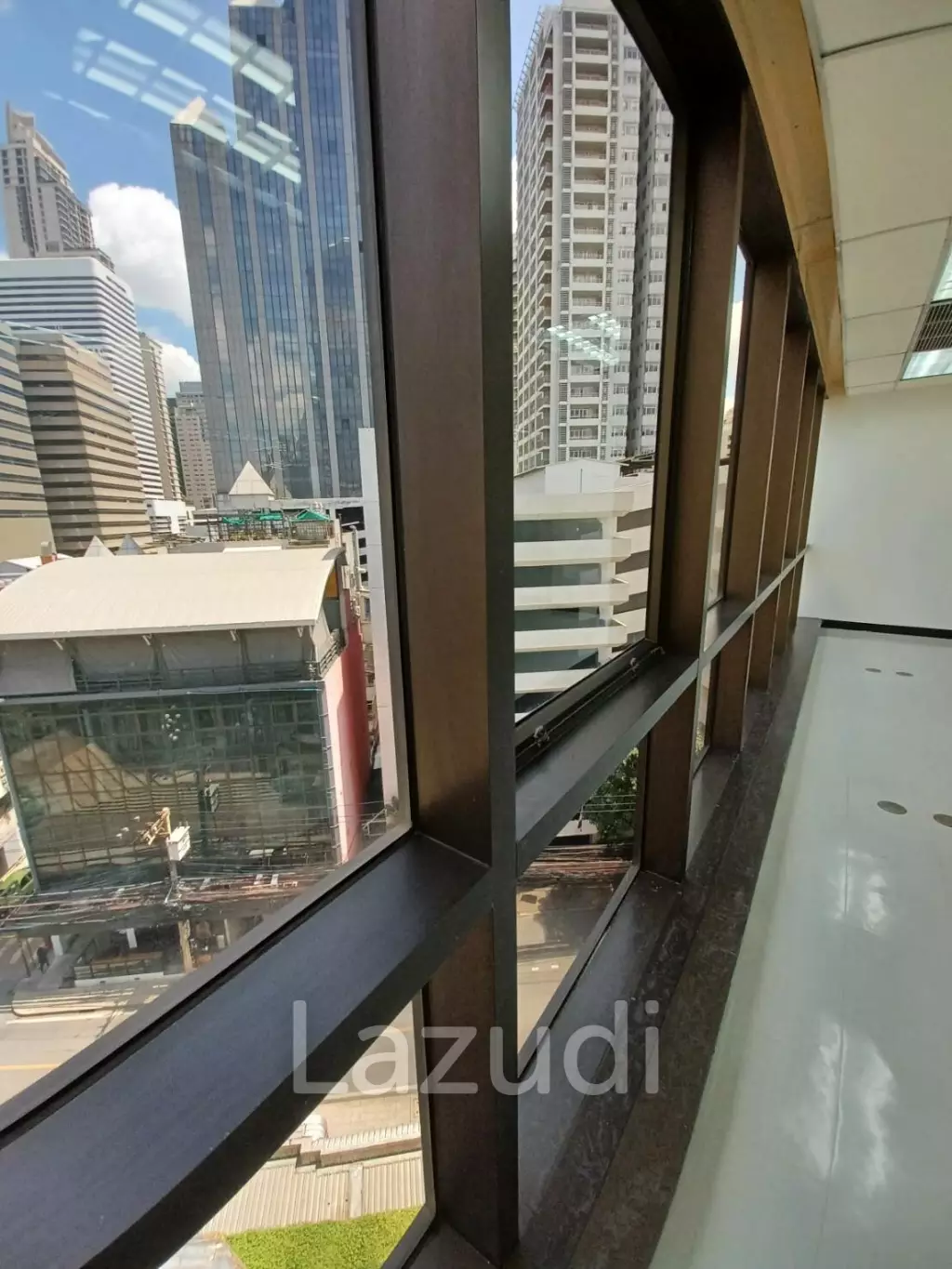 Office space for rent at Sino-Thai Tower unit 7A  size 77 Sqm