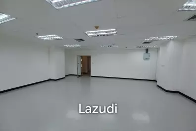 Office space for rent at Sino-Thai Tower unit 7C  size 77 Sqm