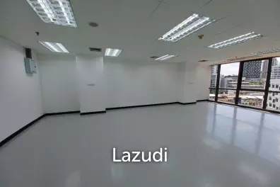 Office space for rent at Sino-Thai Tower unit 7C  size 77 Sqm