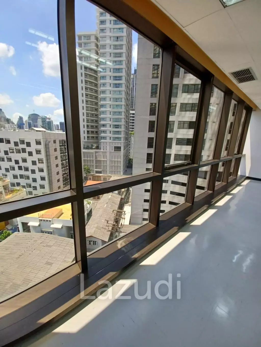 Office space for rent at Sino-Thai Tower unit 7D  size 67 Sqm