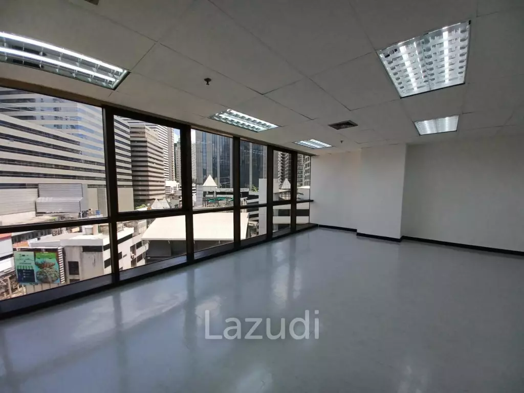 Office space for rent at Sino-Thai Tower unit 8B  size 78 Sqm