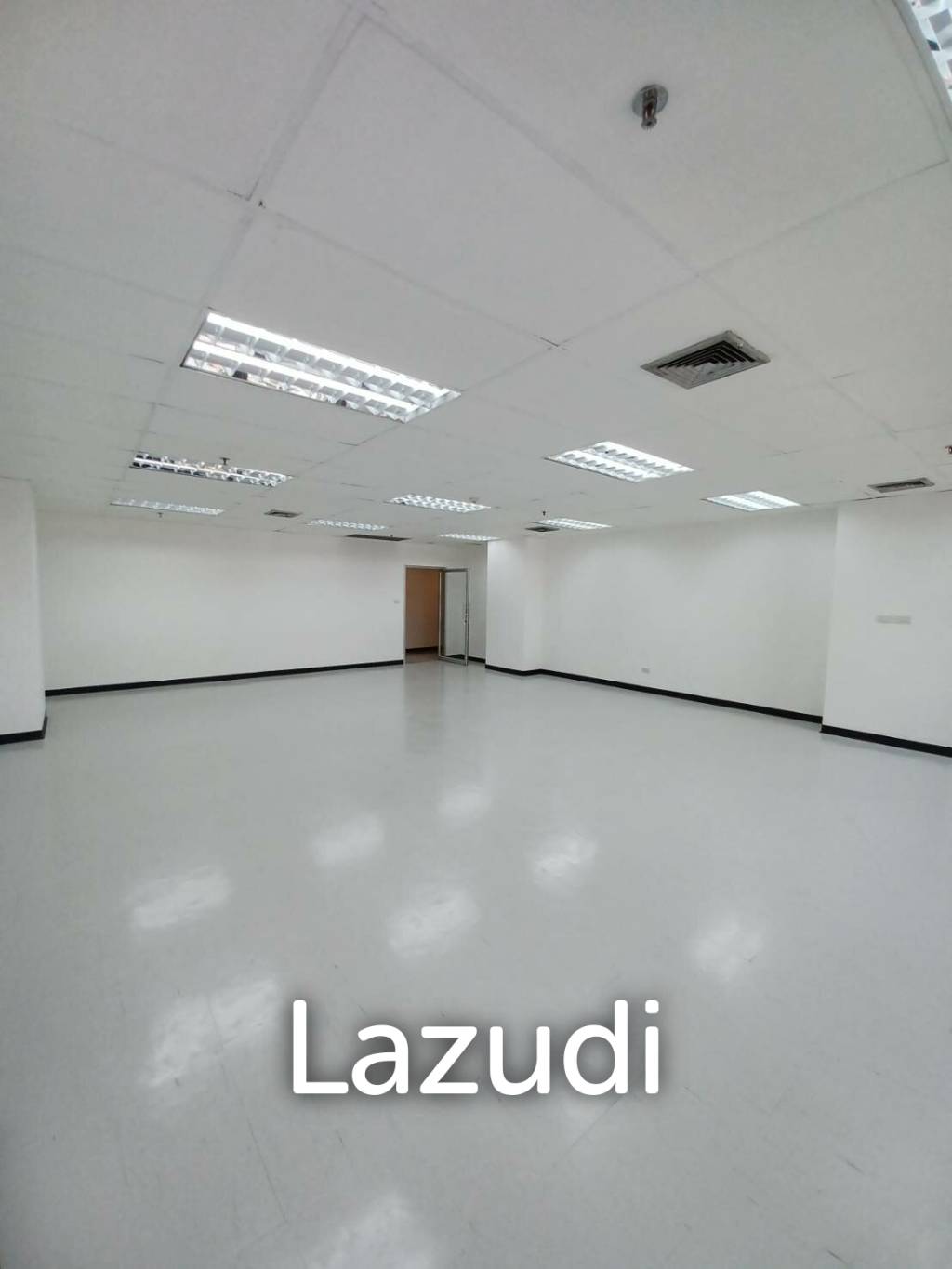 Office space for rent at Sino-Thai Tower unit 8B  size 78 Sqm