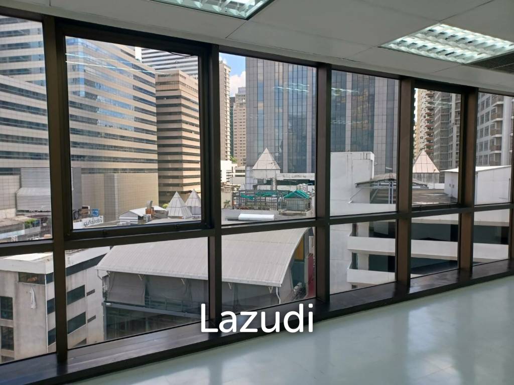 Office space for rent at Sino-Thai Tower unit 8C  size 78 Sqm