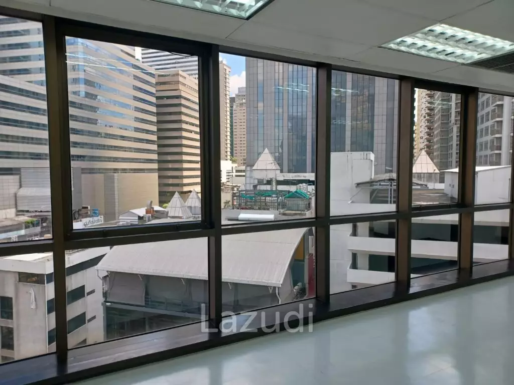 Office space for rent at Sino-Thai Tower unit 8C  size 78 Sqm