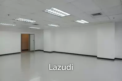 Office space for rent at Sino-Thai Tower unit 8C  size 78 Sqm