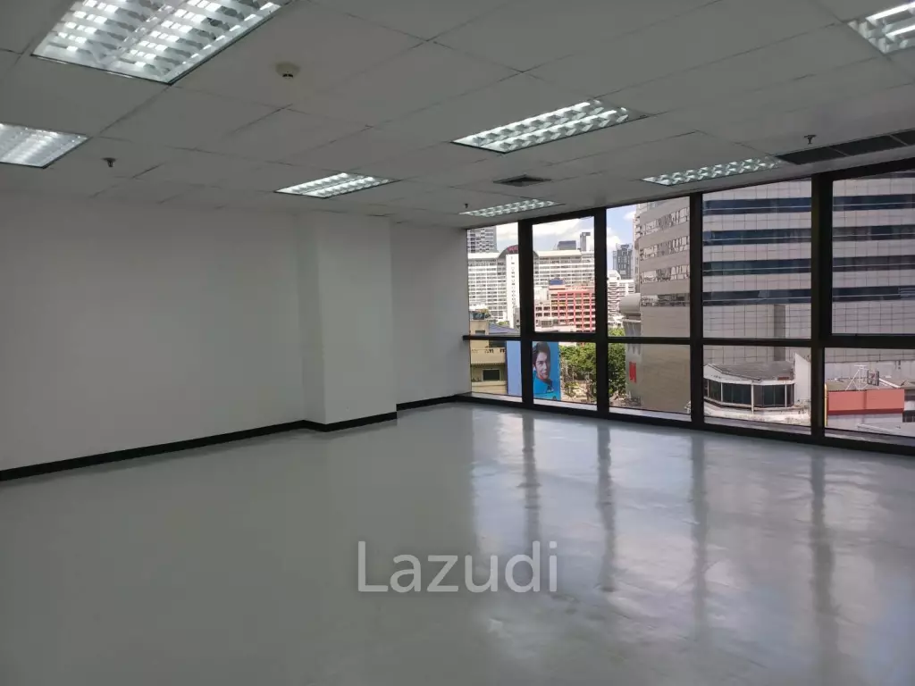 Office space for rent at Sino-Thai Tower unit 8C  size 78 Sqm