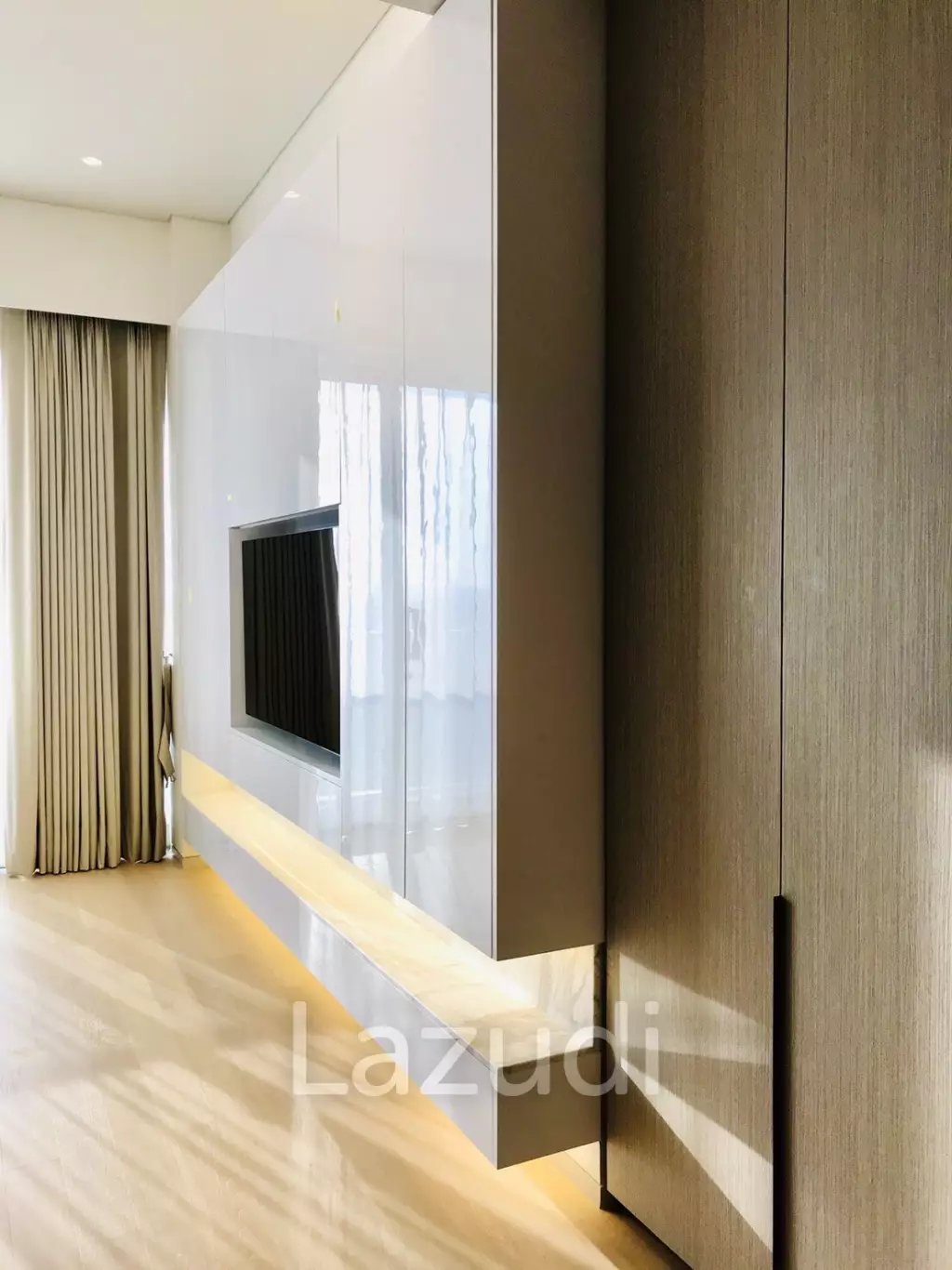 2 Bed 2 Bath 111 SQ.M Tela Thonglor