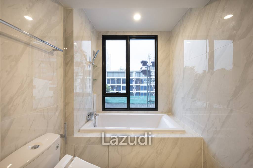 2 Bed 2 Bath 52.05SQM Ideo Mobi Sukhumvit 40