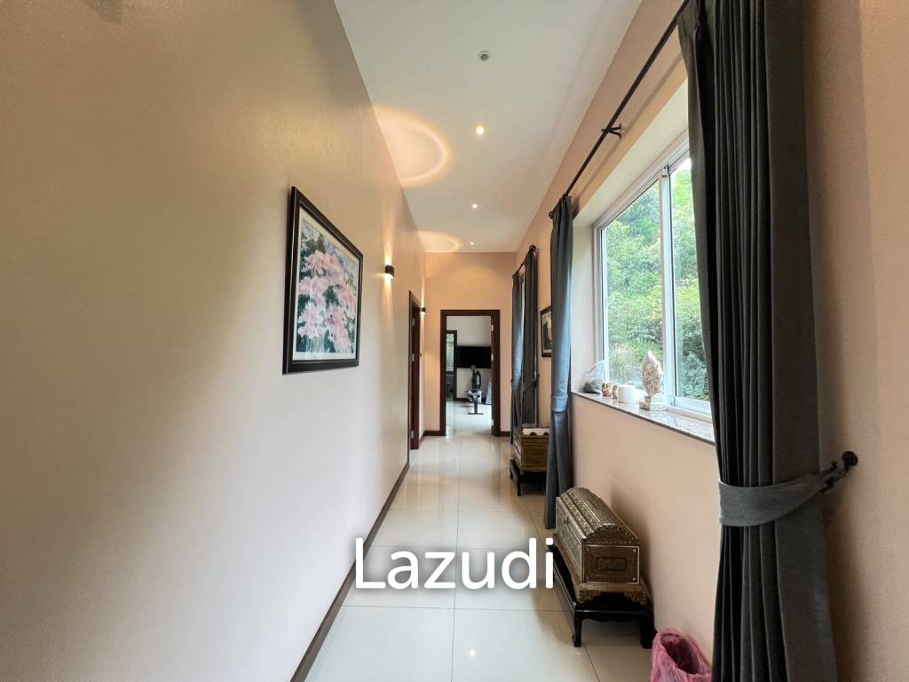 All new Deluxe High Tech Villa