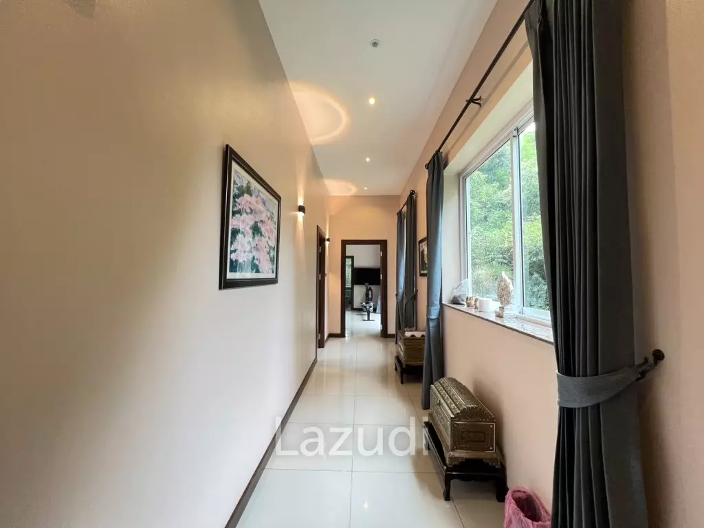 All new Deluxe High Tech Villa