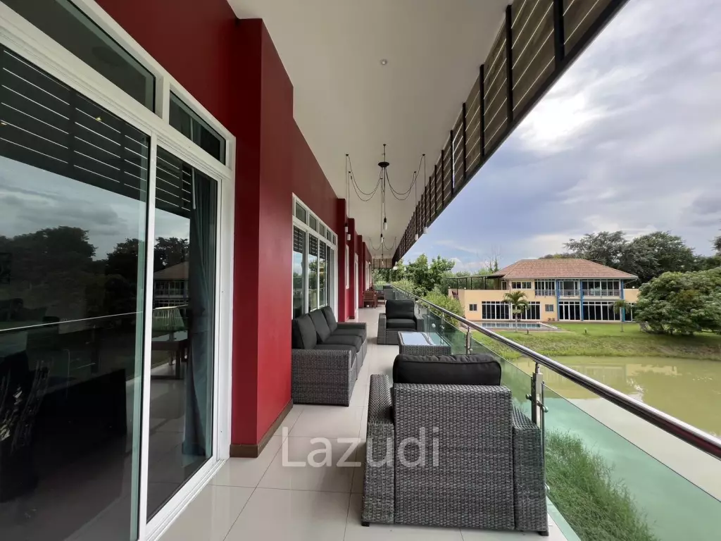 All new Deluxe High Tech Villa