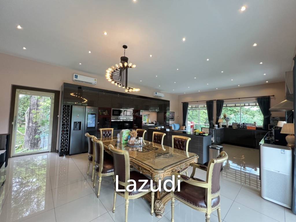 All new Deluxe High Tech Villa