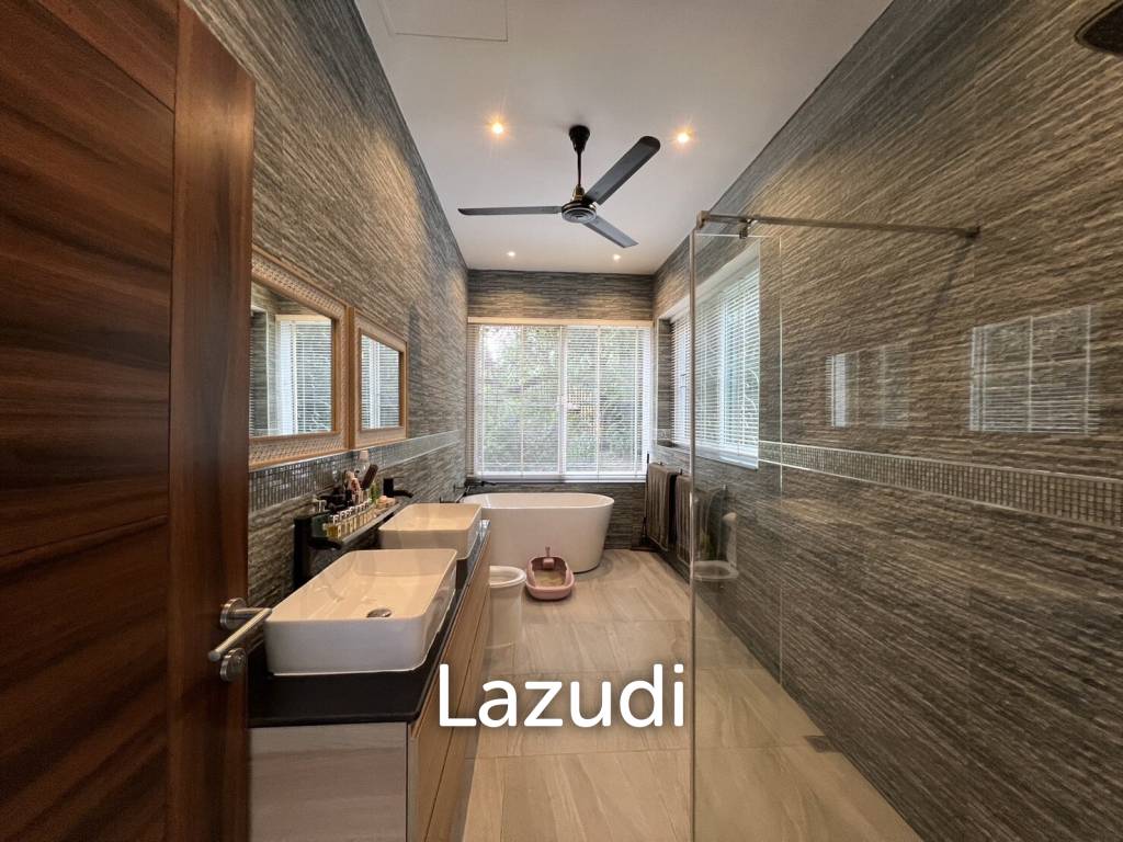 All new Deluxe High Tech Villa