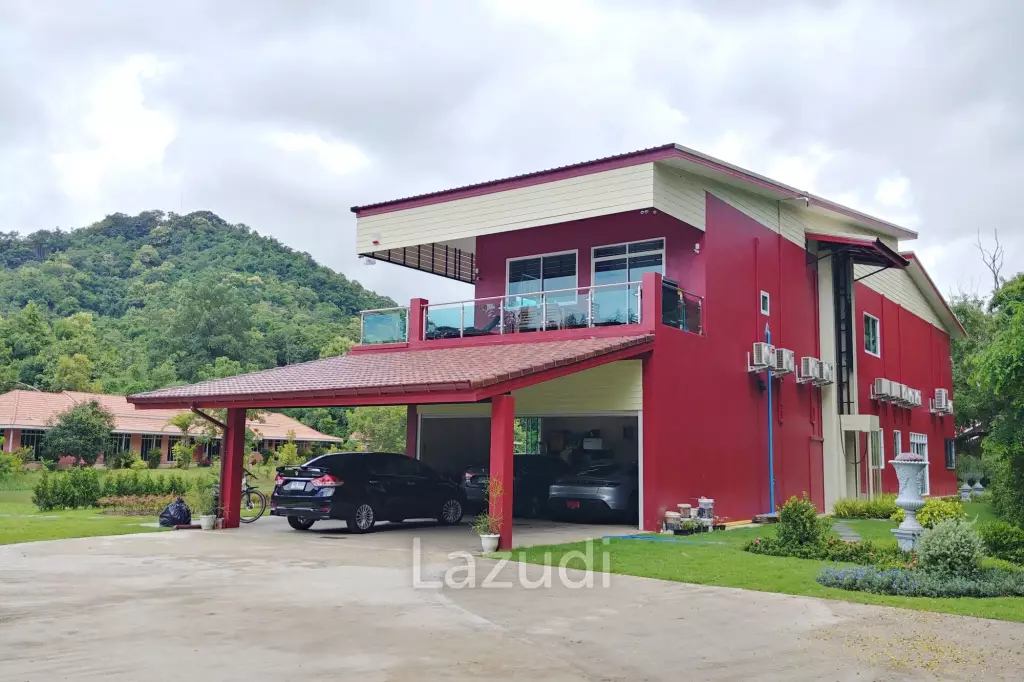 All new Deluxe High Tech Villa