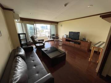 Spacious and open plan 1 bed/2 bath for Sale and Rent offering exceptional unblocked views