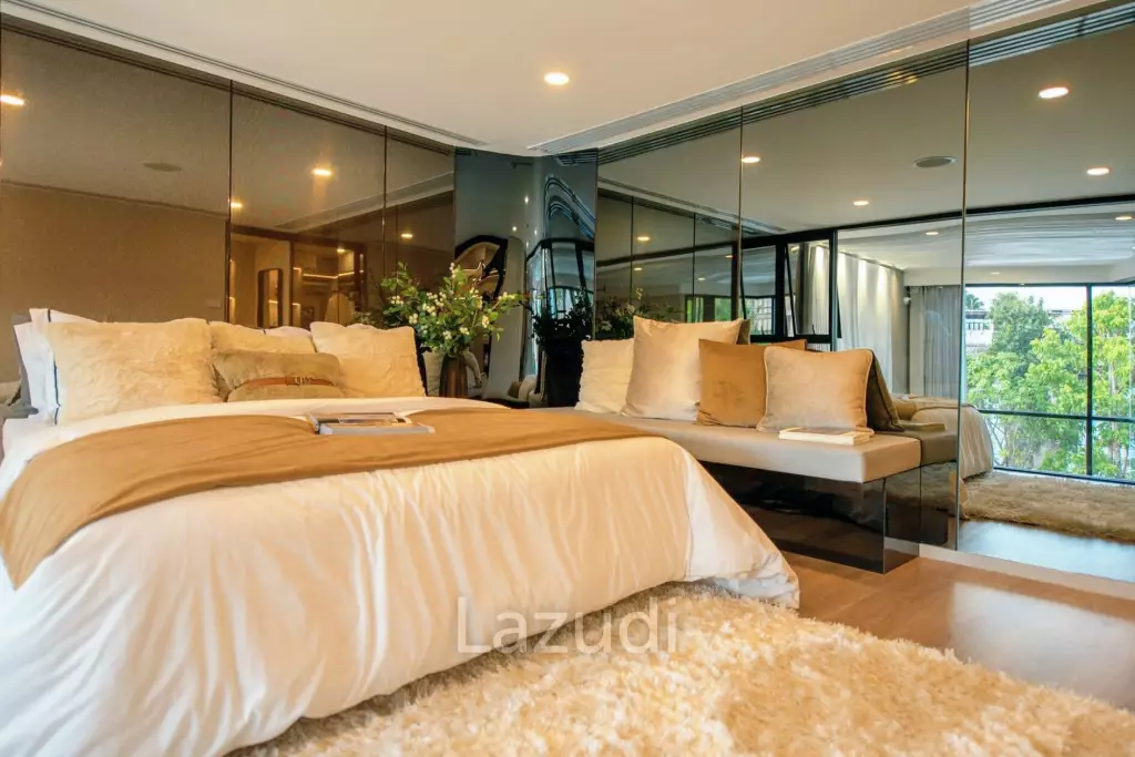 38.75 sqm loft-style 1 bedroom condo Knightsbridge Space Sukhumvit - Rama 4 Phra Khanong