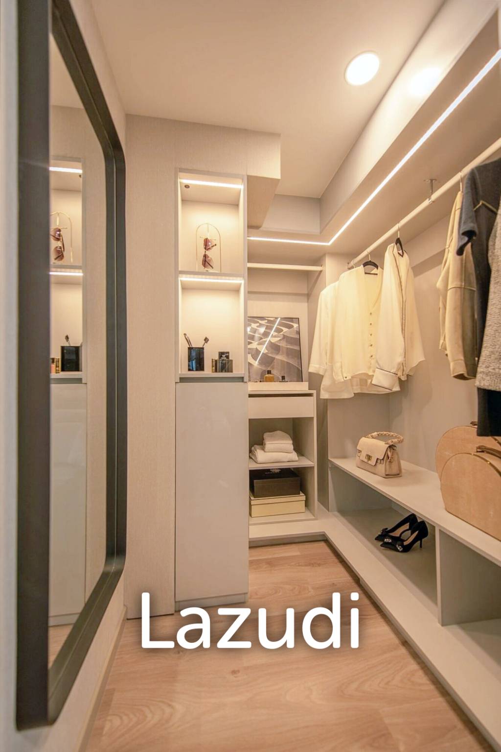 38.75 sqm loft-style 1 bedroom condo Knightsbridge Space Sukhumvit - Rama 4 Phra Khanong