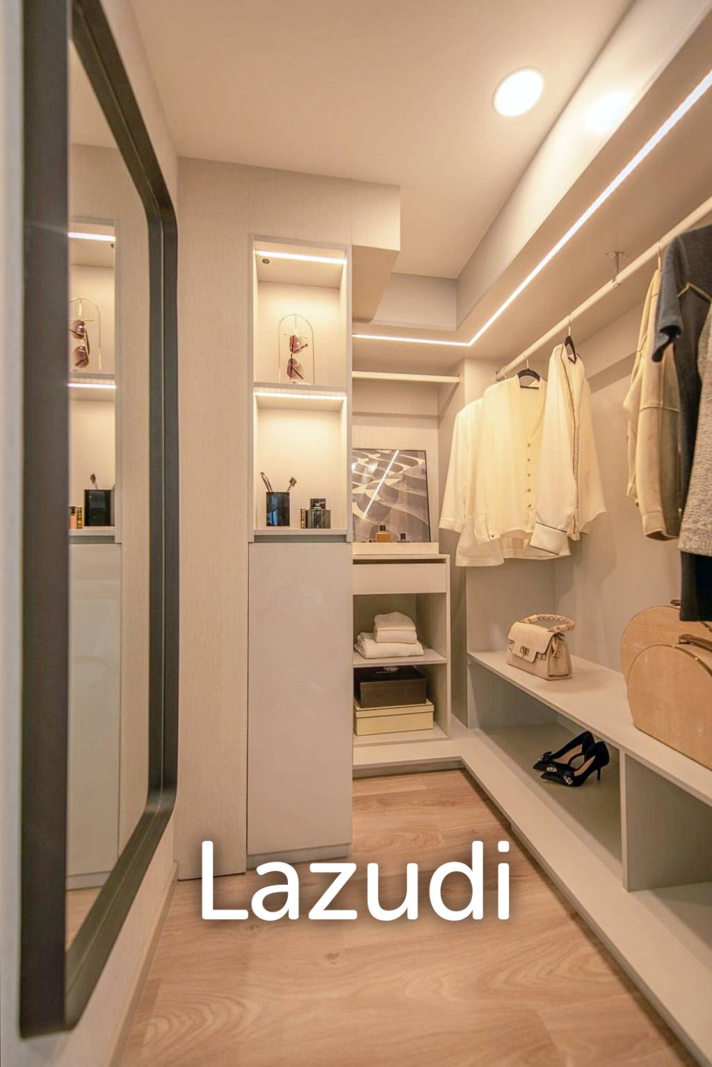 48.9 sqm loft-style 1-bed condo Knightsbridge Space Sukhumvit - Rama 4 Phra Khanong
