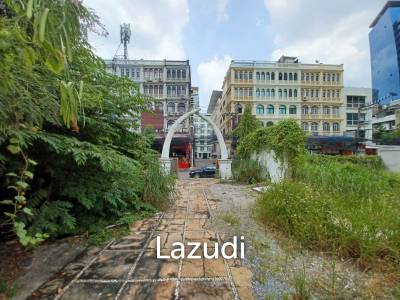 Spacious land for rent in Sukhumvit 33, AAA location, suitable  for any business activities
