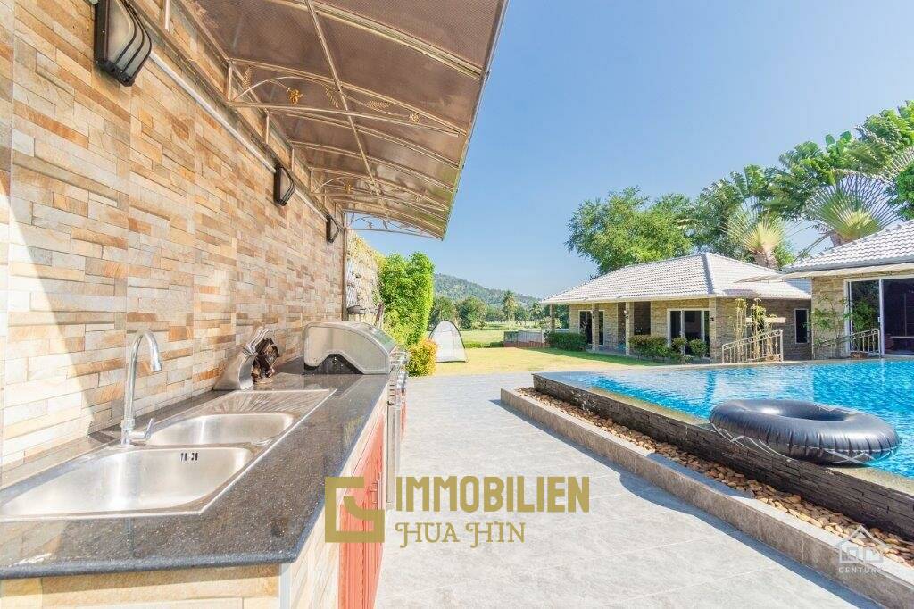 2,000 qm 6 Bett 8 Bad Villa Für Verkauf