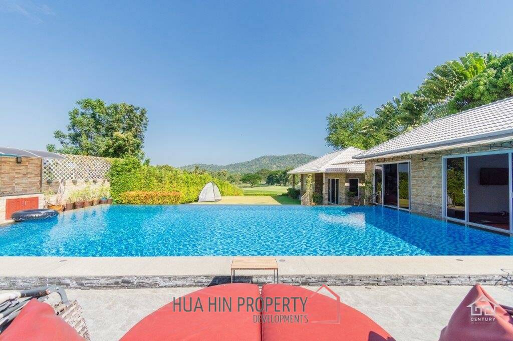 Maqnificent 6 Bedroom Villa overlooking Palm Hills Golf Course : RENTED UNTIL JAN 2024