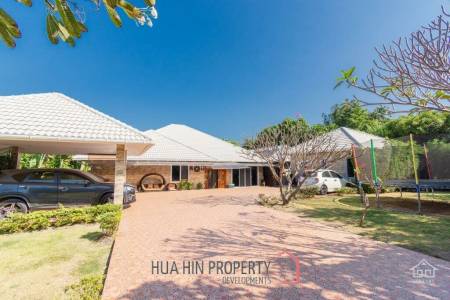 Maqnificent 6 Bedroom Villa overlooking Palm Hills Golf Course : RENTED UNTIL JAN 2024