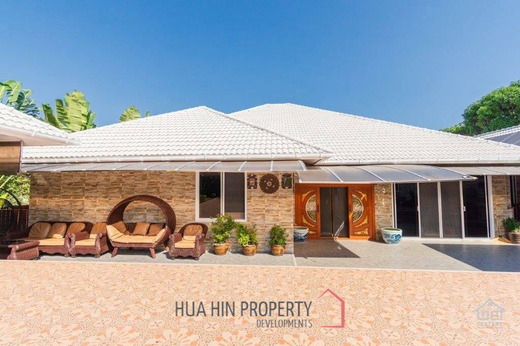 Maqnificent 6 Bedroom Villa overlooking Palm Hills Golf Course : RENTED UNTIL JAN 2024