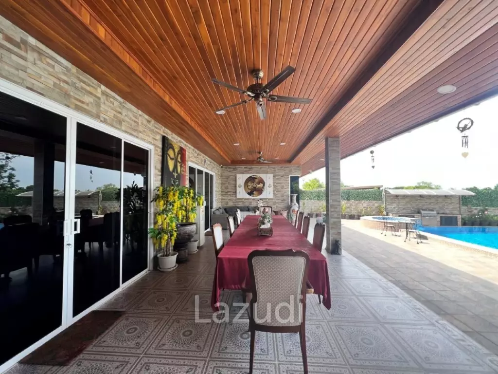 Maqnificent 6 Bedroom Villa overlooking Palm Hills Golf Course : RENTED UNTIL JAN 2024