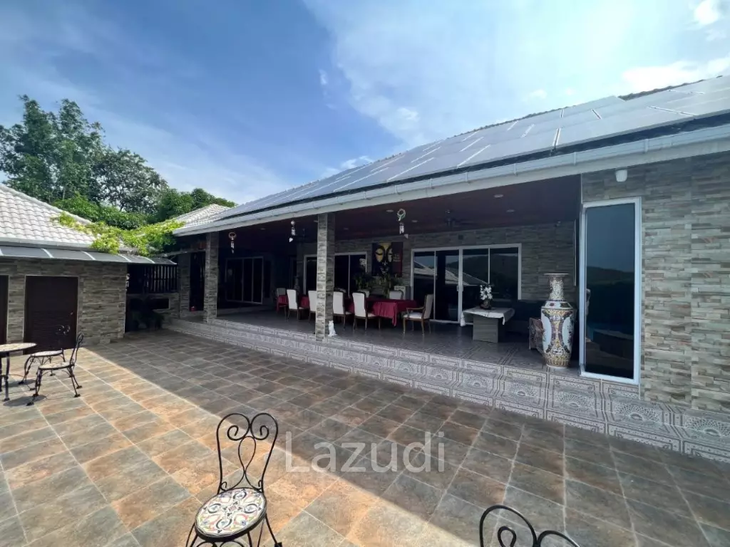 Maqnificent 6 Bedroom Villa overlooking Palm Hills Golf Course : RENTED UNTIL JAN 2024