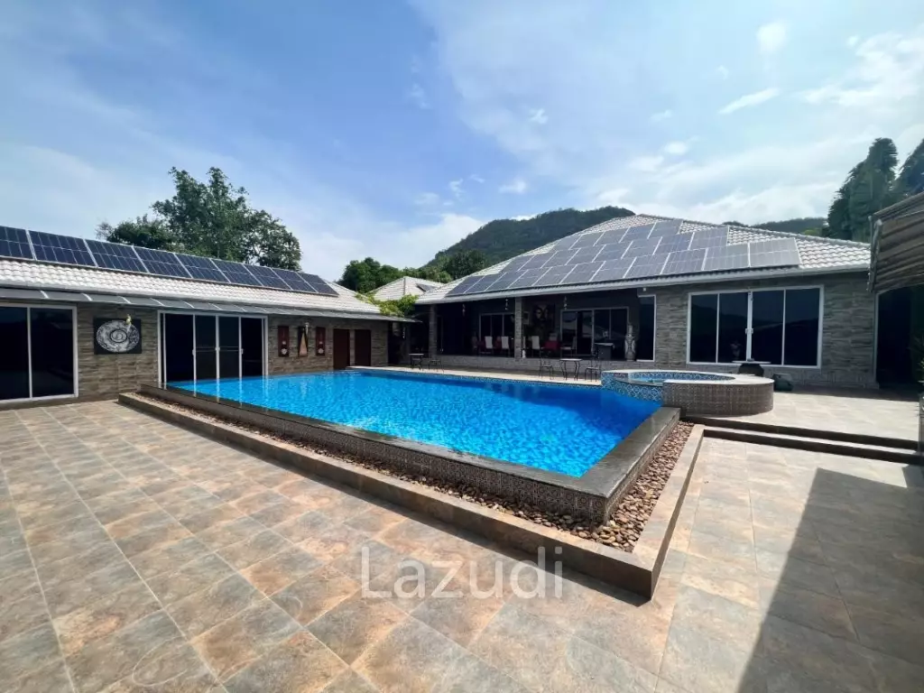 Maqnificent 6 Bedroom Villa overlooking Palm Hills Golf Course : RENTED UNTIL JAN 2024