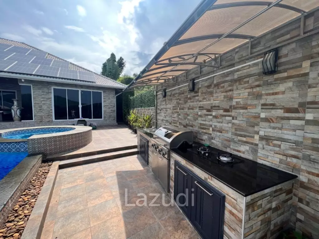Maqnificent 6 Bedroom Villa overlooking Palm Hills Golf Course : RENTED UNTIL JAN 2024