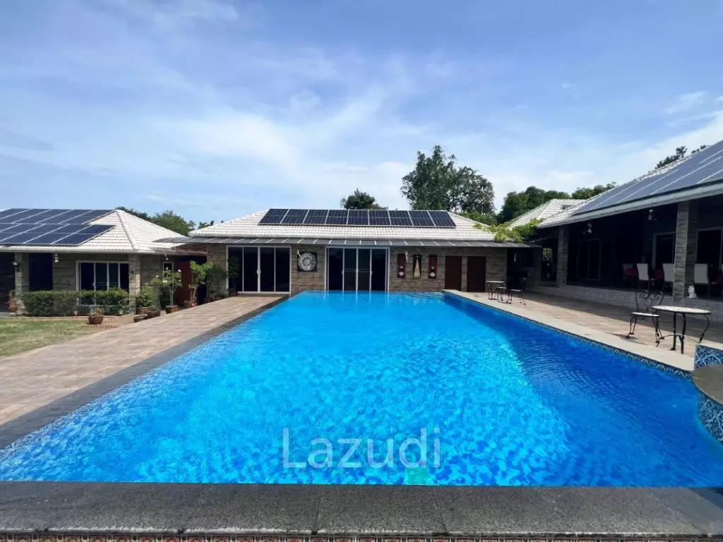 Maqnificent 6 Bedroom Villa overlooking Palm Hills Golf Course : RENTED UNTIL JAN 2024