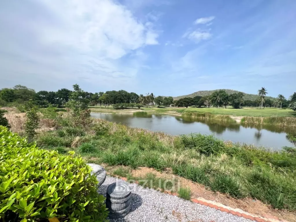 Maqnificent 6 Bedroom Villa overlooking Palm Hills Golf Course : RENTED UNTIL JAN 2024