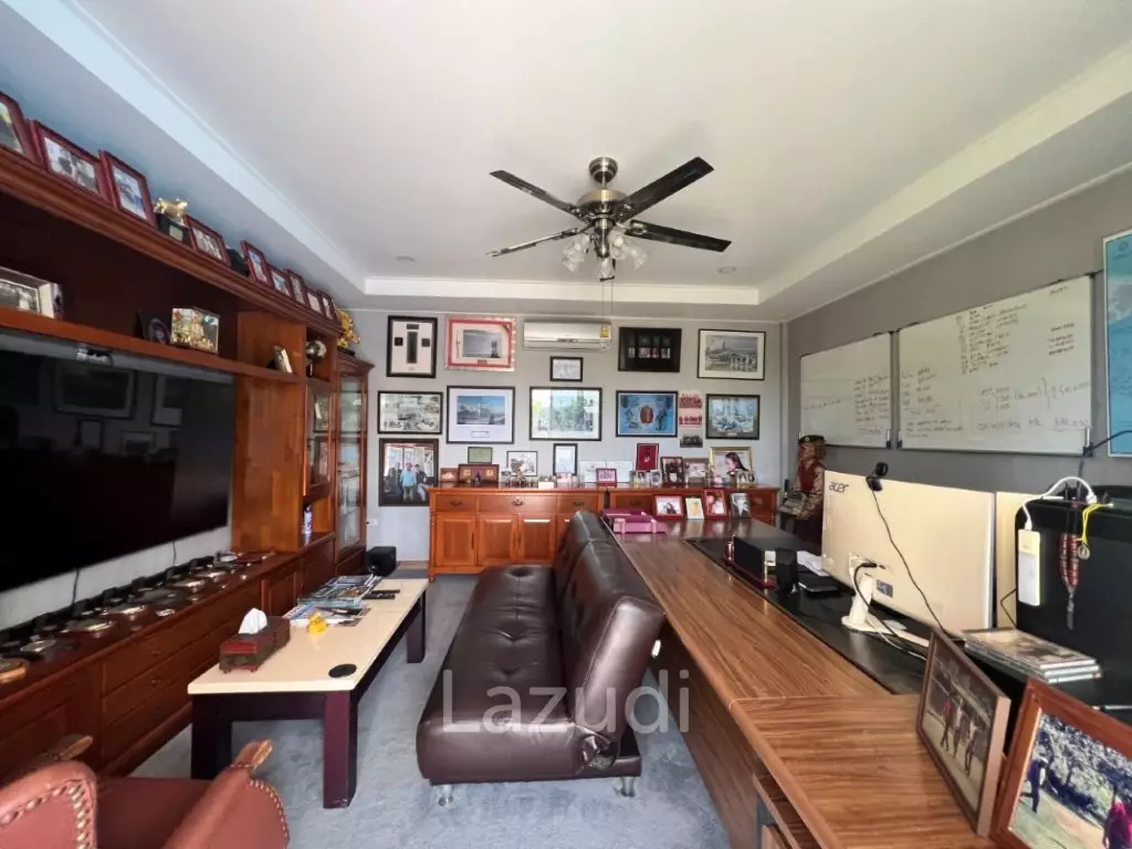 Maqnificent 6 Bedroom Villa overlooking Palm Hills Golf Course : RENTED UNTIL JAN 2024