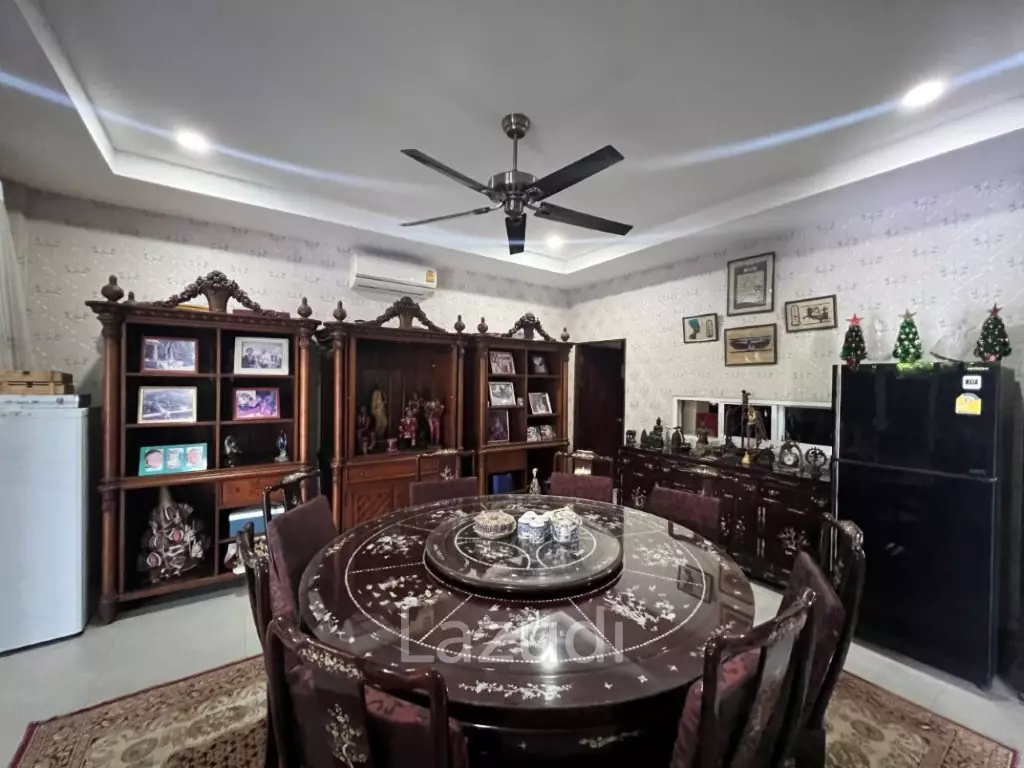 Maqnificent 6 Bedroom Villa overlooking Palm Hills Golf Course : RENTED UNTIL JAN 2024