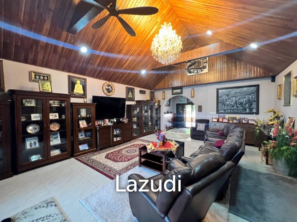 Maqnificent 6 Bedroom Villa overlooking Palm Hills Golf Course : RENTED UNTIL JAN 2024