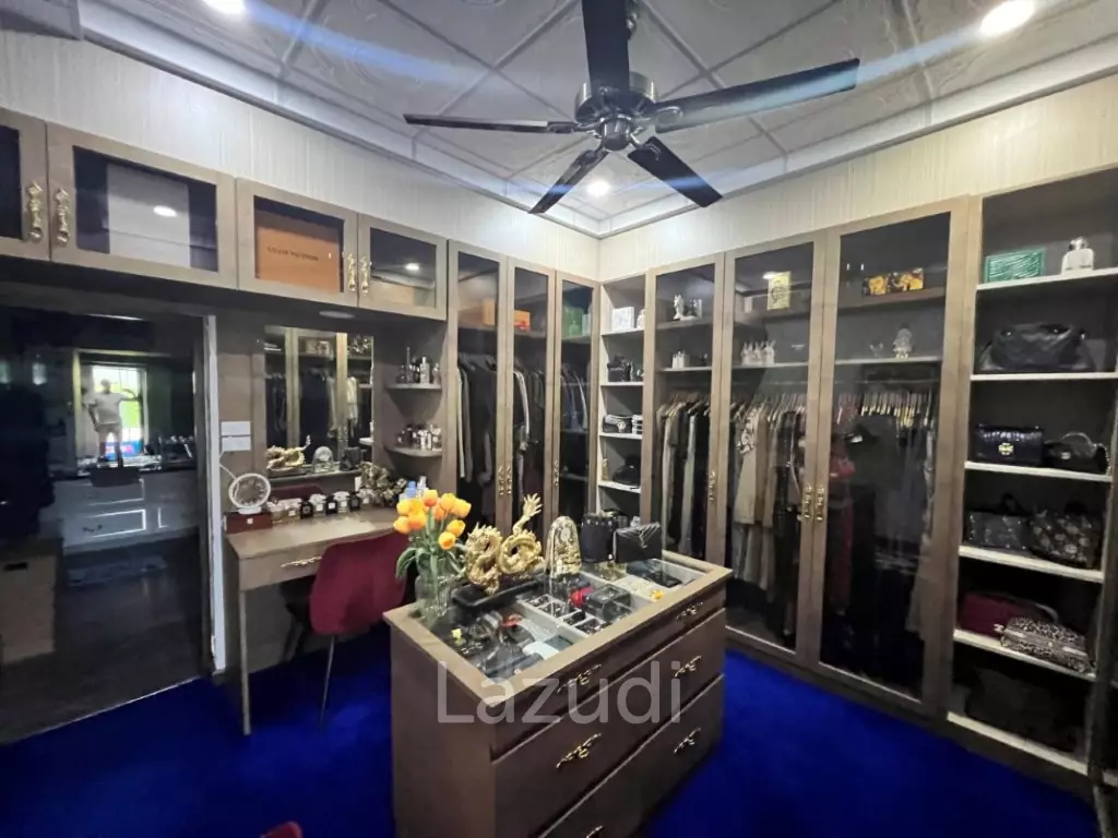 Maqnificent 6 Bedroom Villa overlooking Palm Hills Golf Course : RENTED UNTIL JAN 2024