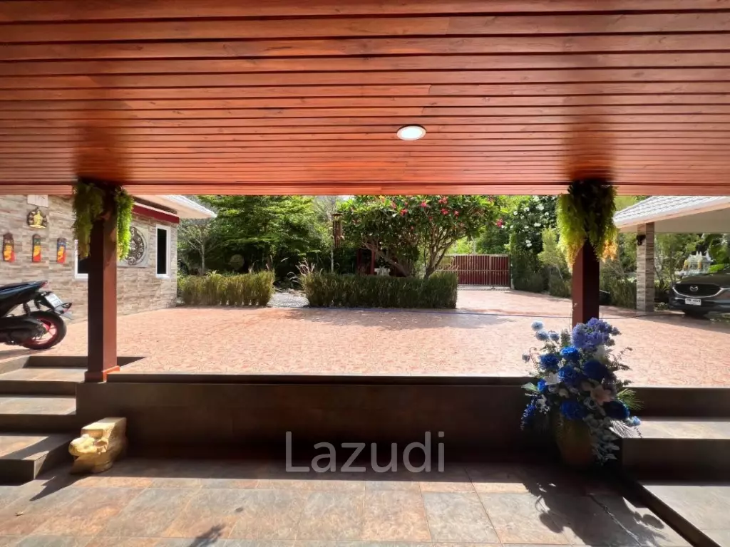 Maqnificent 6 Bedroom Villa overlooking Palm Hills Golf Course : RENTED UNTIL JAN 2024