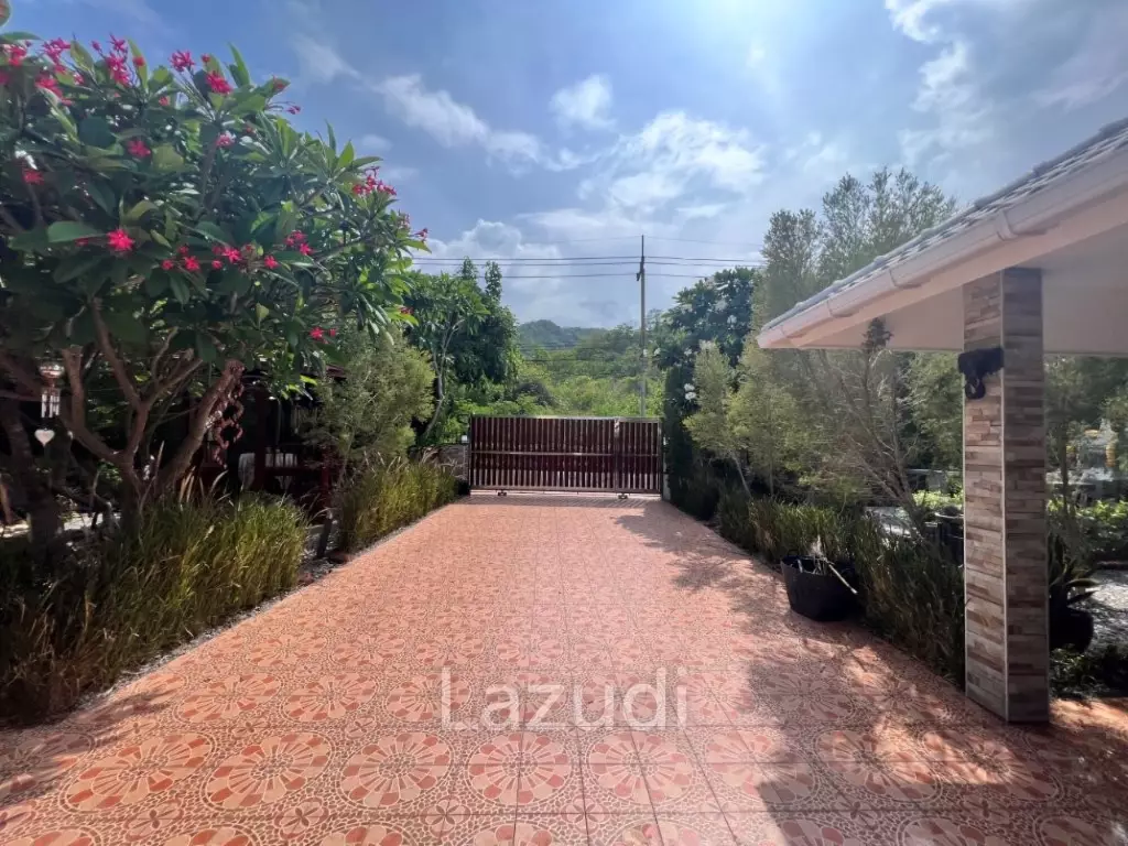 Maqnificent 6 Bedroom Villa overlooking Palm Hills Golf Course : RENTED UNTIL JAN 2024