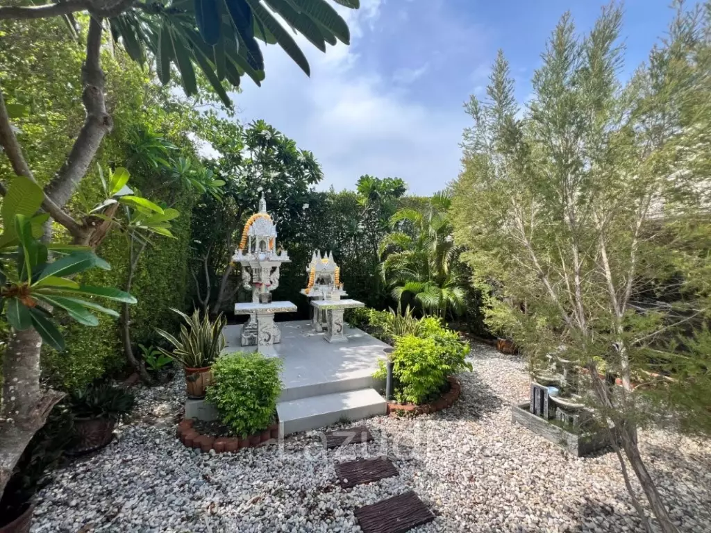 Maqnificent 6 Bedroom Villa overlooking Palm Hills Golf Course : RENTED UNTIL JAN 2024