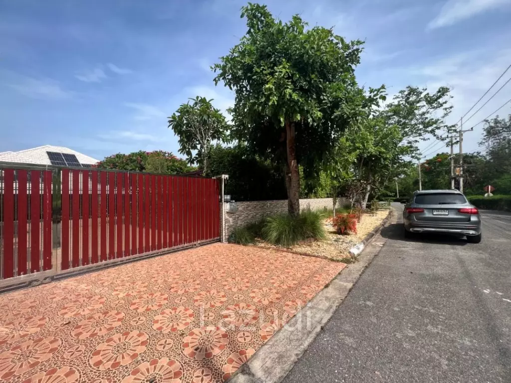Maqnificent 6 Bedroom Villa overlooking Palm Hills Golf Course : RENTED UNTIL JAN 2024