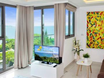 Sea view studio for sale at Wongamat Tower